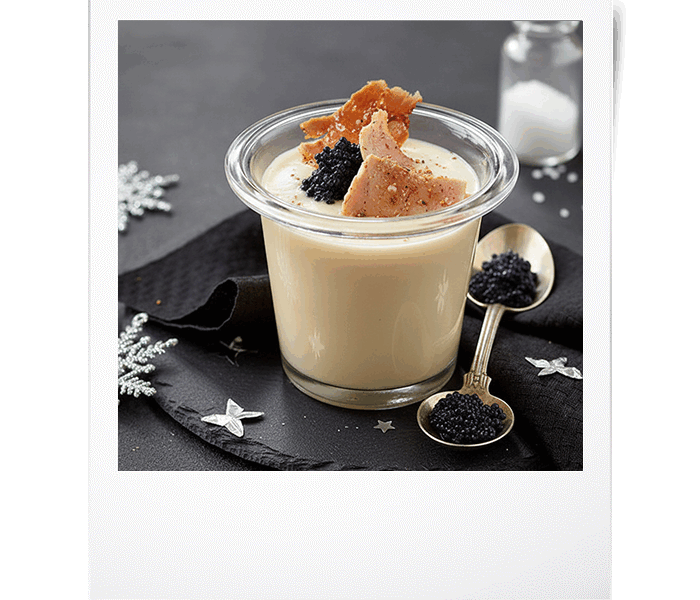 Veloute de chou-fleur au foie gras et aux œufs de lump